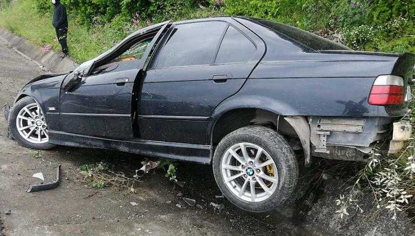 Tersaneler bölgesinde araç yoldan çıktı..