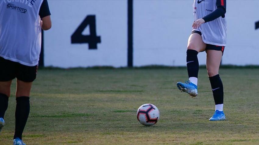 Olumsuz hava şartlarından Silivrispor maçı ertelendi..