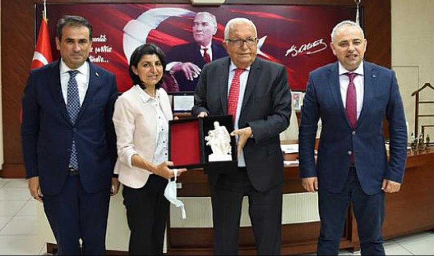 CHP’li Vekillerden Ereğli Belediyesi’ne ziyaret..