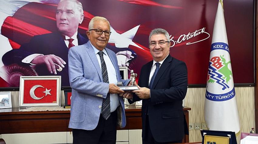 Erdemir Genel Müdürü Aşkın Peker, Başkan Posbıyık’ı ziyaret etti..