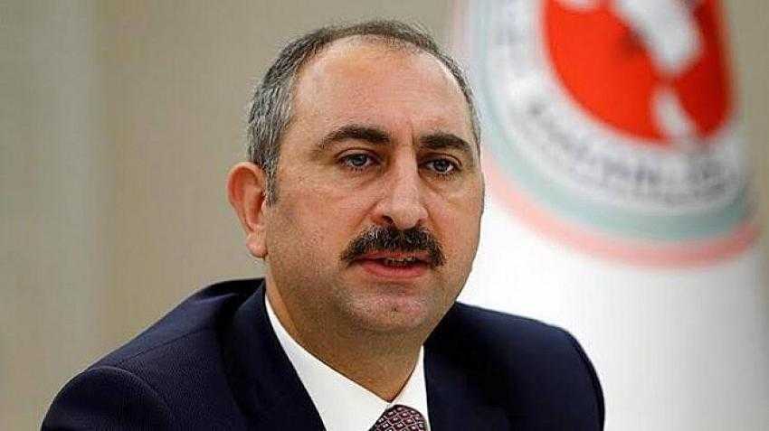 Adalet Bakanı Abdülhamit Gül istifa etti.