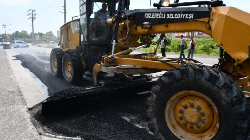 Kdz.Ereğli yolları asfalt bakım çalışmaları tam gaz sürüyor..