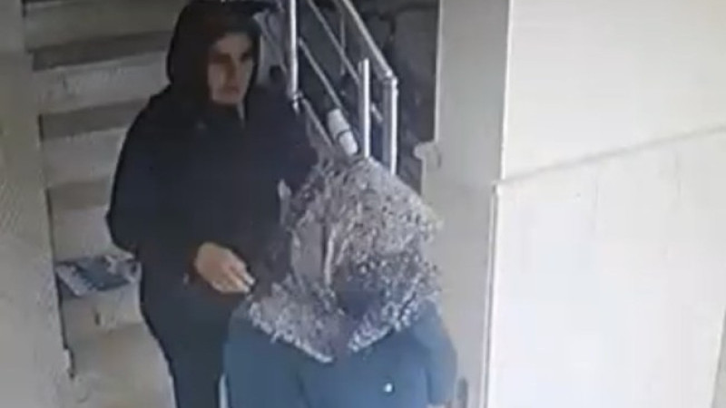 Kundaktaki altınları çaldılar..