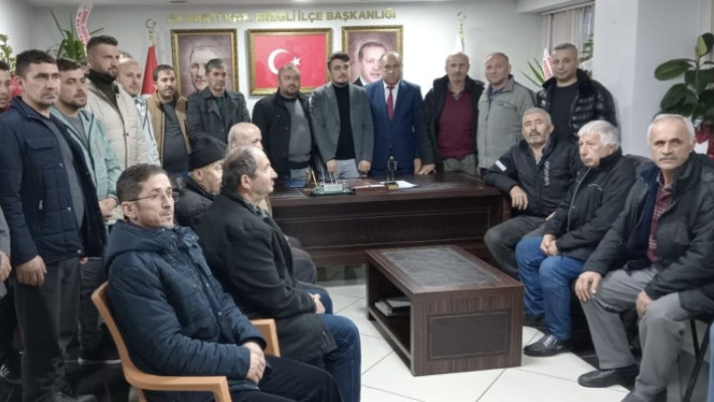 Sinan Durduya destek verenler Ak Partide buluştu.