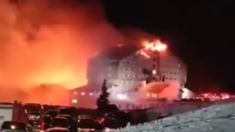 Bolu Kartalkaya'da otel yangını: Ölü ve yaralılar var.