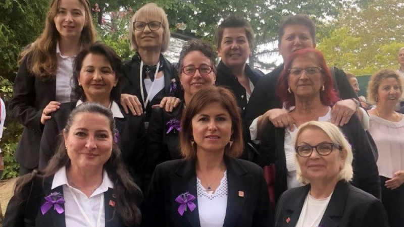 Biz Kadınlar, güçsüzlük masalını paramparça ettik. Sokakta, evde, işte, mecliste…