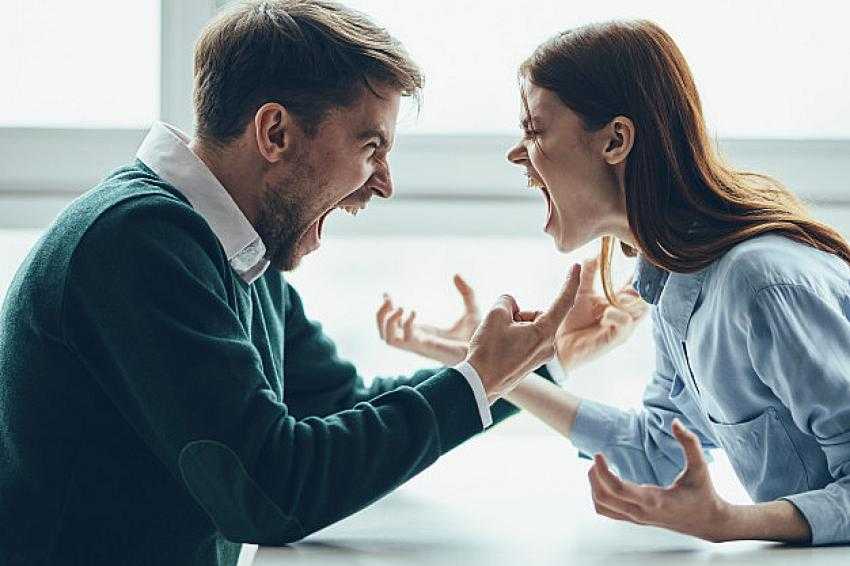 Darp edilen kadın soluğu karakolda aldı..
