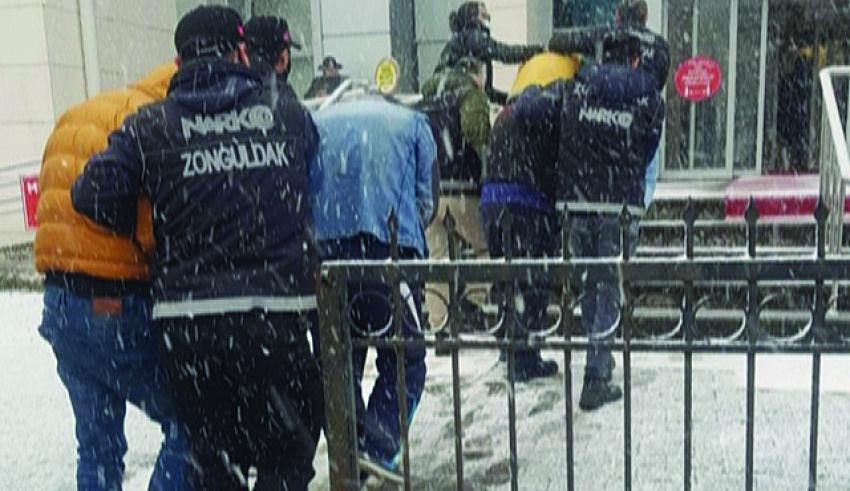 Zonguldak'ta ve Kdz.Ereğli'de uyuşturucu operasyonu yapıldı.